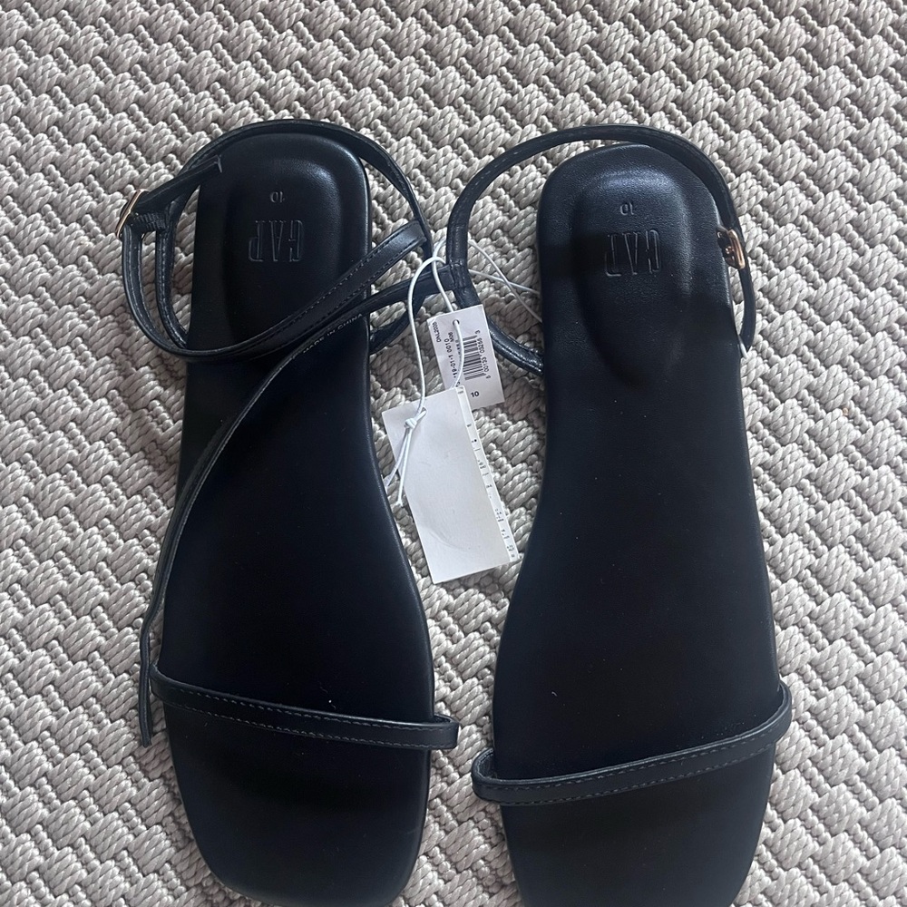 GAP Black Minimalist Ankle-Strap Flat Sandals